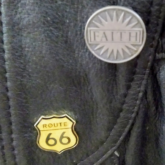 Unik leather vest - Picture 6 of 10